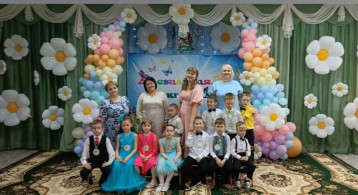 Ромашковый бал в группе "Улыбка" Ромашковый бал в группе "Улыбка".